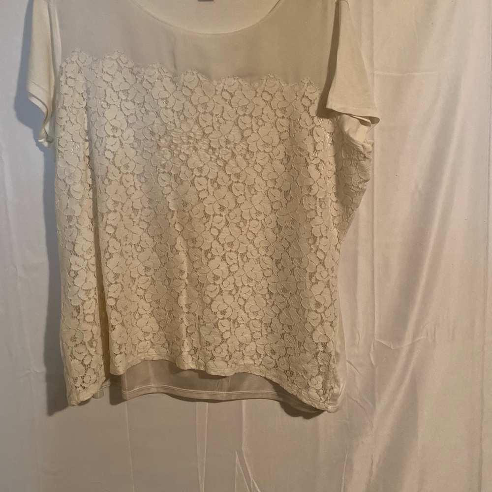 Jaclyn Smith Cream Relaxed Boxy Blouse